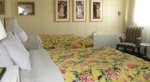 Cutty Sark Efficiencies And Historic Cottage'S Virginia Beach Hotel