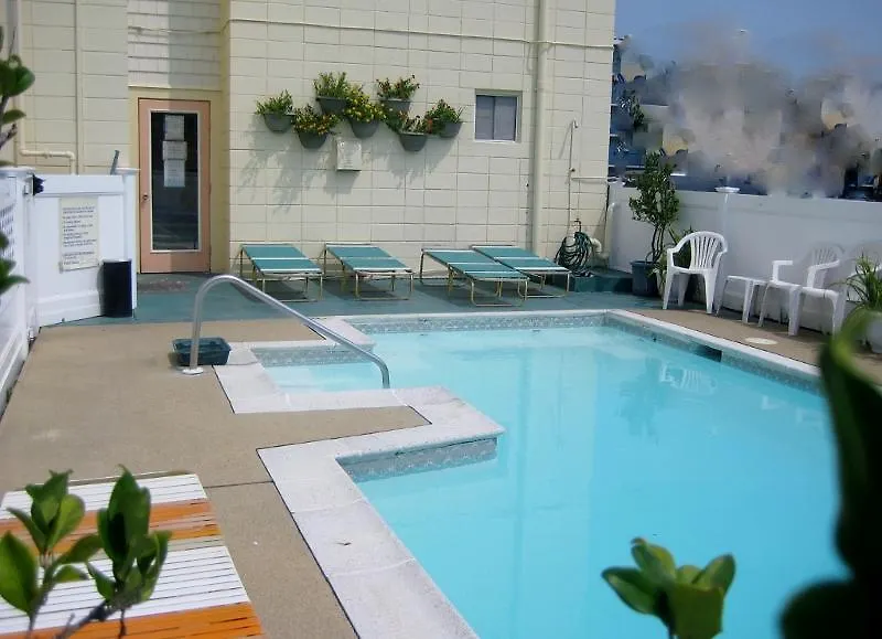 Cutty Sark Efficiencies And Historic Cottage'S Virginia Beach Hotel
