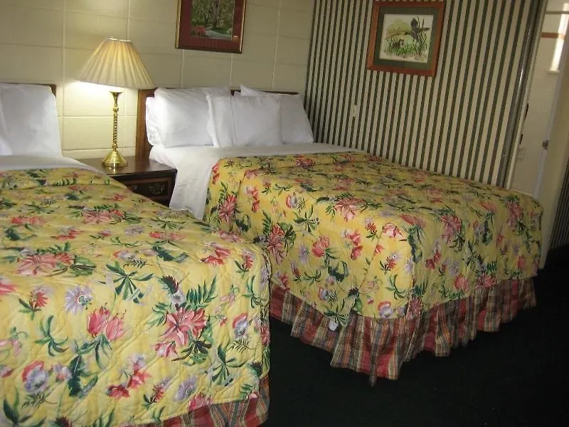 Cutty Sark Efficiencies And Historic Cottage'S Virginia Beach Hotel
