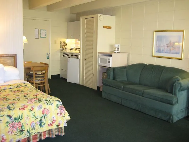 *** Hotel Cutty Sark Efficiencies And Historic Cottage'S Virginia Beach USA