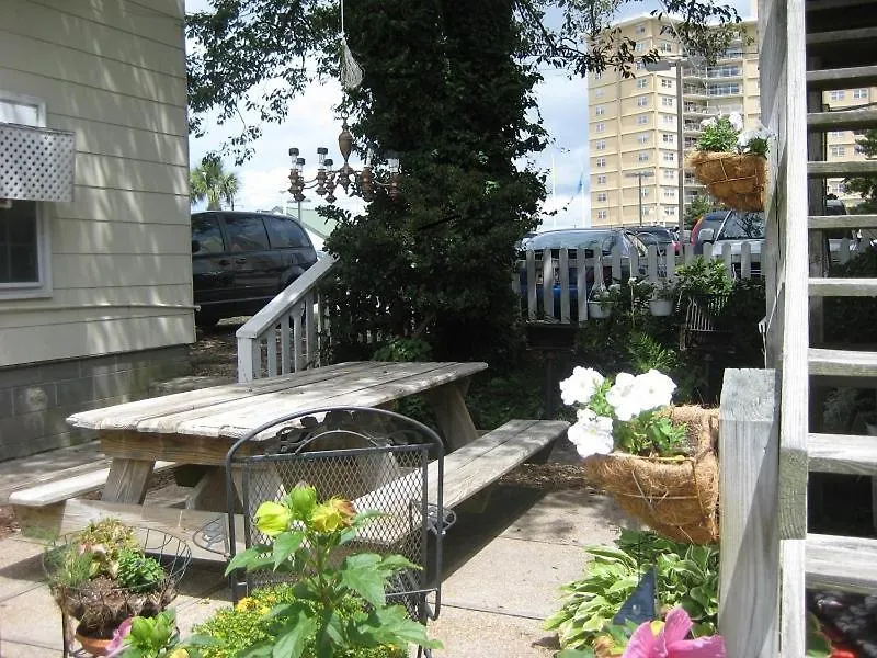 Cutty Sark Efficiencies And Historic Cottage'S Virginia Beach Hotel