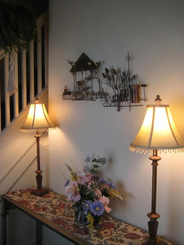 Cutty Sark Efficiencies And Historic Cottage'S Virginia Beach Hotel